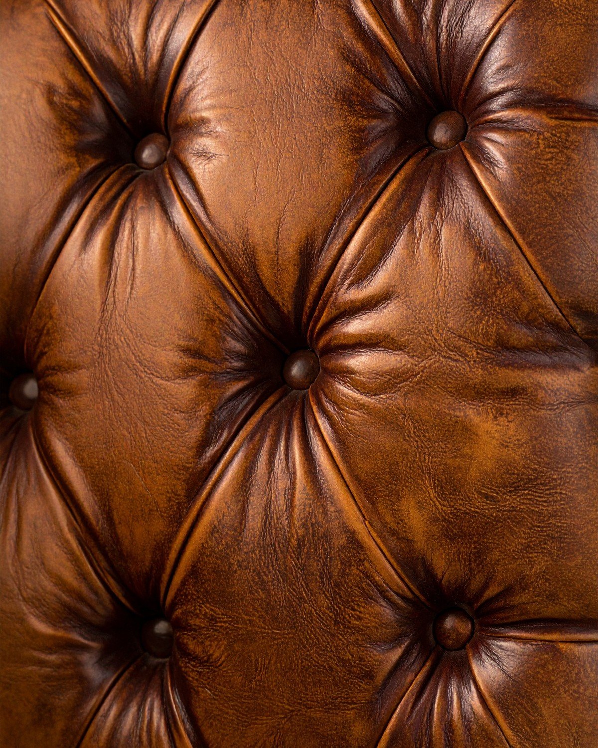 Chesterfield Sofa — Deep-Tufted Cognac Leather