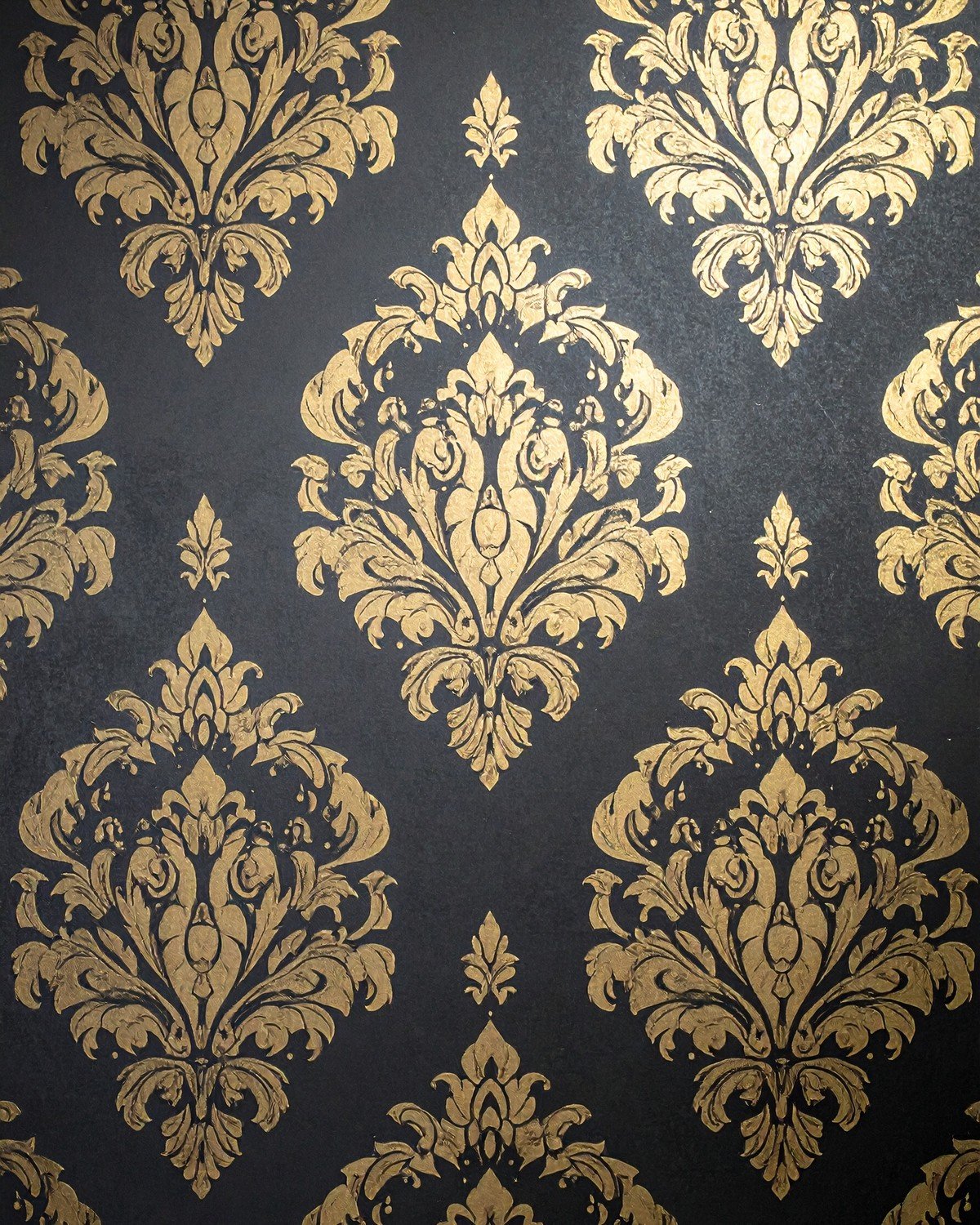 Italian Damask Wallpaper — Metallic Gold on Charcoal